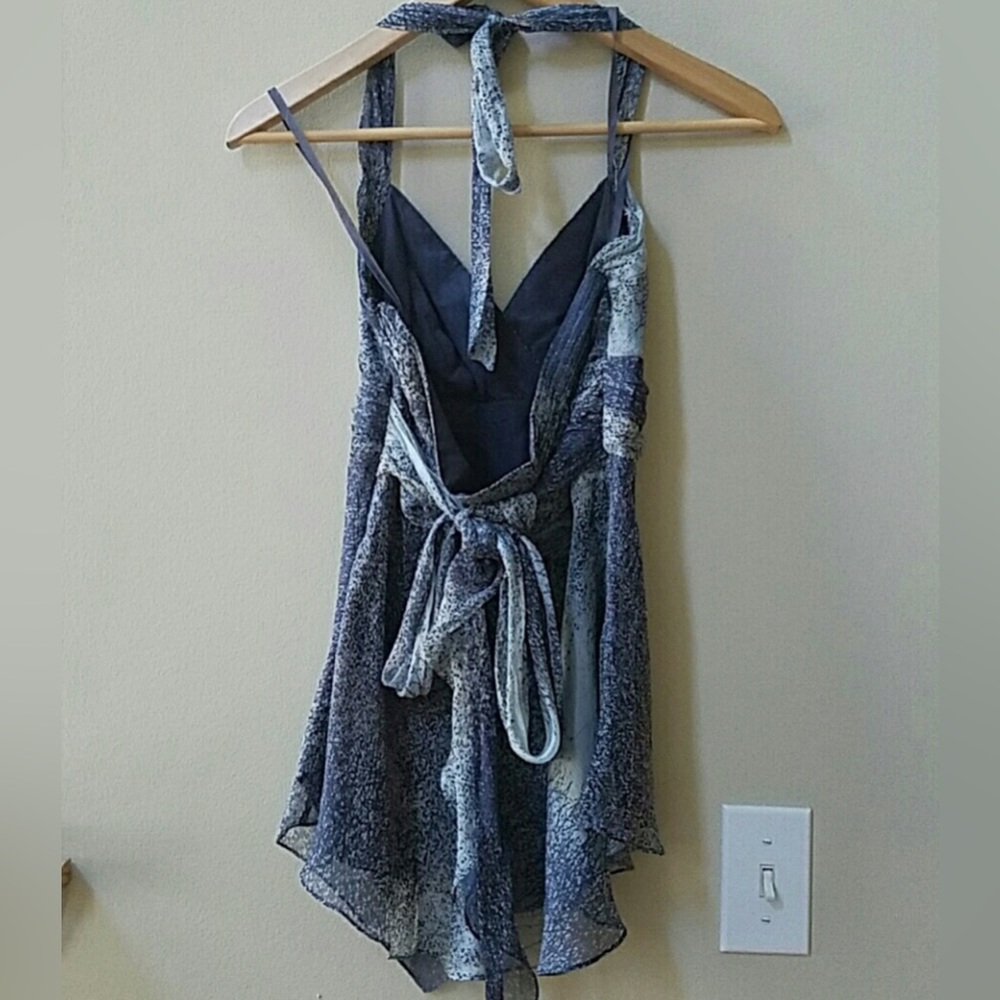NWOT BCBG MAXAZRIA 100% Silk Halter Top - Picture 4 of 8